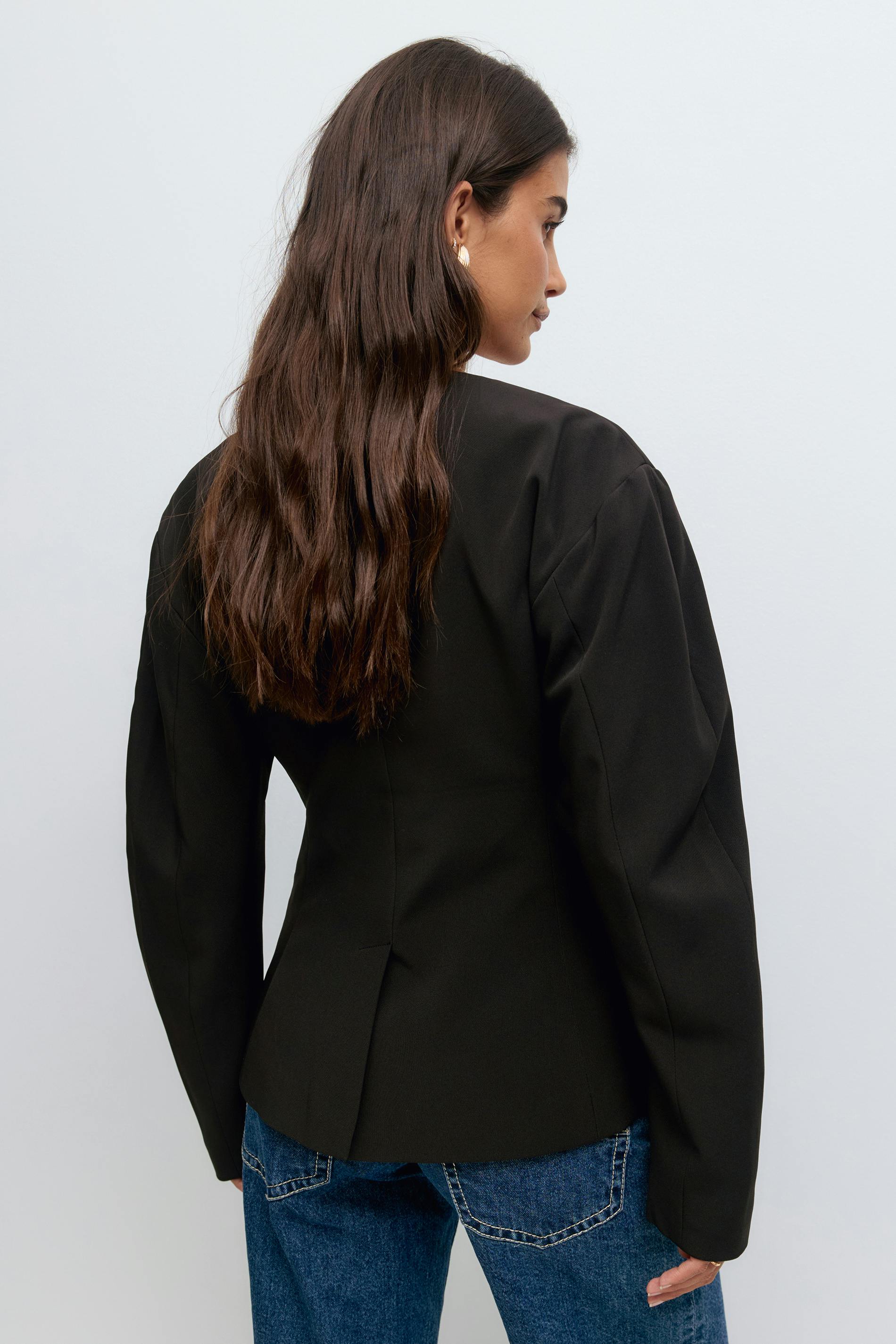 Sculpted blazer
